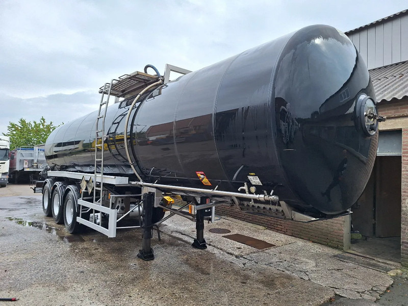 Magyar SR34F22A - Tankauflieger: das Bild 1 Magyar SR34F22A - Tankauflieger: das Bild 1
