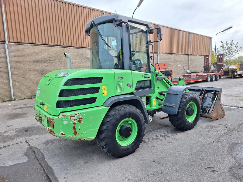 Yanmar V80 - Deltalader: das Bild 4 Yanmar V80 - Deltalader: das Bild 4