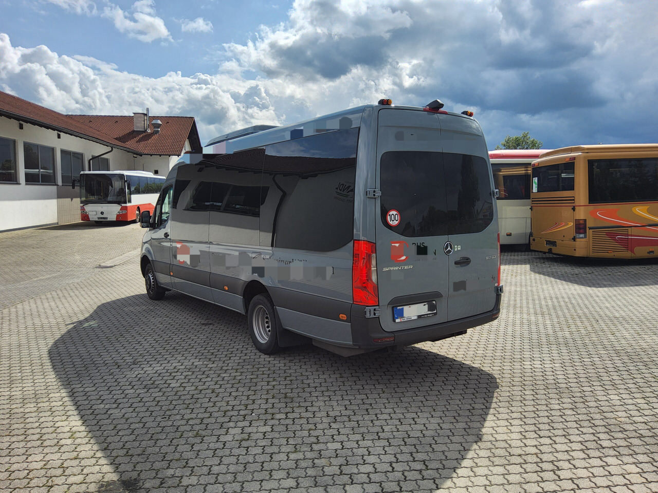 Mercedes Benz 517 cdi BusDesign Comfort 19+1+1 Schlafsitze / USB / Klima / Automatik - Kleinbus, Personentransporter: das Bild 3 Mercedes Benz 517 cdi BusDesign Comfort 19+1+1 Schlafsitze / USB / Klima / Automatik - Kleinbus, Personentransporter: das Bild 3