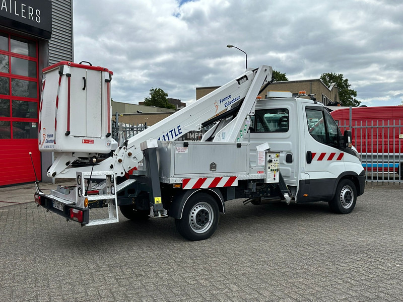Iveco Daily 35S14 14 meter, 4x stamped, 649 working hours - Transporter: das Bild 5 Iveco Daily 35S14 14 meter, 4x stamped, 649 working hours - Transporter: das Bild 5