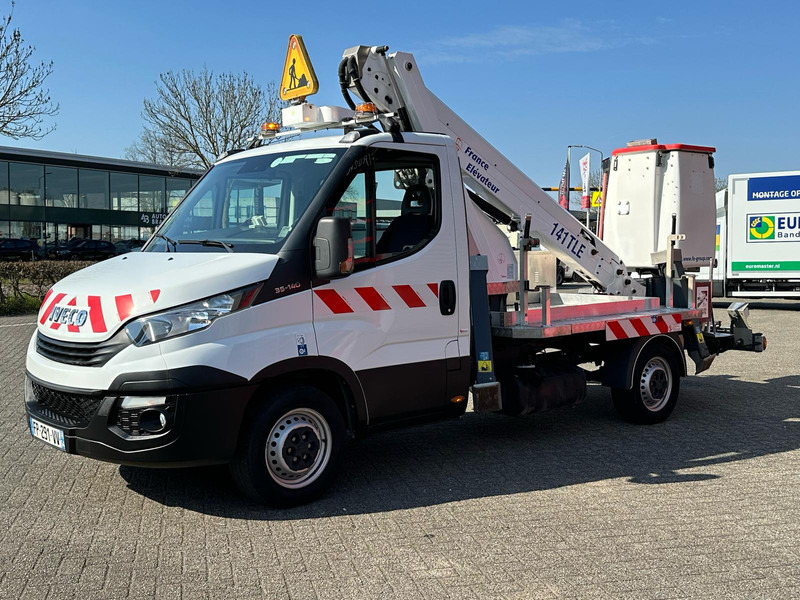 Iveco Daily 35S14 278 draaaiuren, 4x gestempeld, 14 meter APK 10-04-2026, KM 40.365 - Transporter: das Bild 5 Iveco Daily 35S14 278 draaaiuren, 4x gestempeld, 14 meter APK 10-04-2026, KM 40.365 - Transporter: das Bild 5