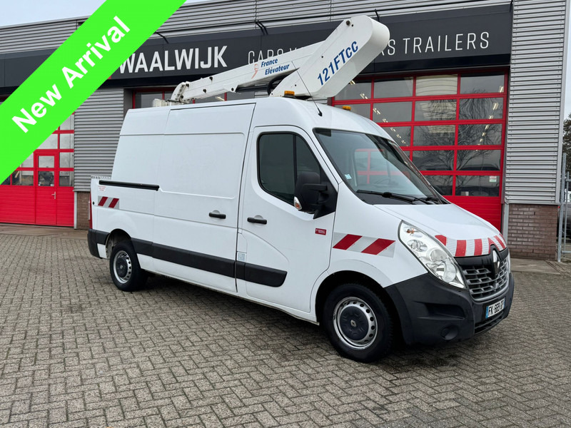 Renault Master 320 hours - Transporter: das Bild 1 Renault Master 320 hours - Transporter: das Bild 1