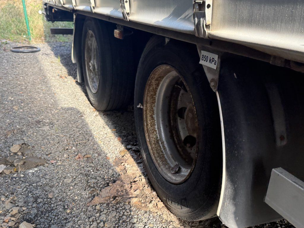 Agrikom - Planenanhänger: das Bild 4 Agrikom - Planenanhänger: das Bild 4