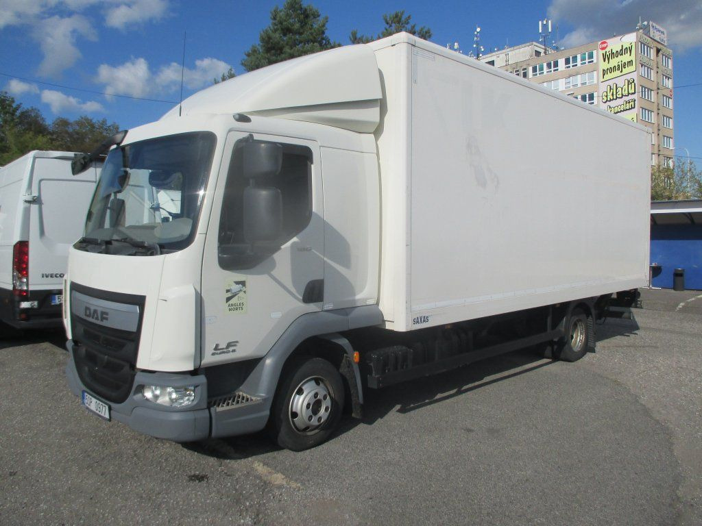 DAF LF 180 mit LBW - Koffer Transporter: das Bild 1 DAF LF 180 mit LBW - Koffer Transporter: das Bild 1