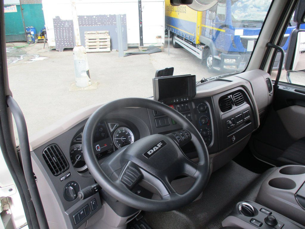 Koffer LKW DAF LF 230 Dhollandia 2T: das Bild 14