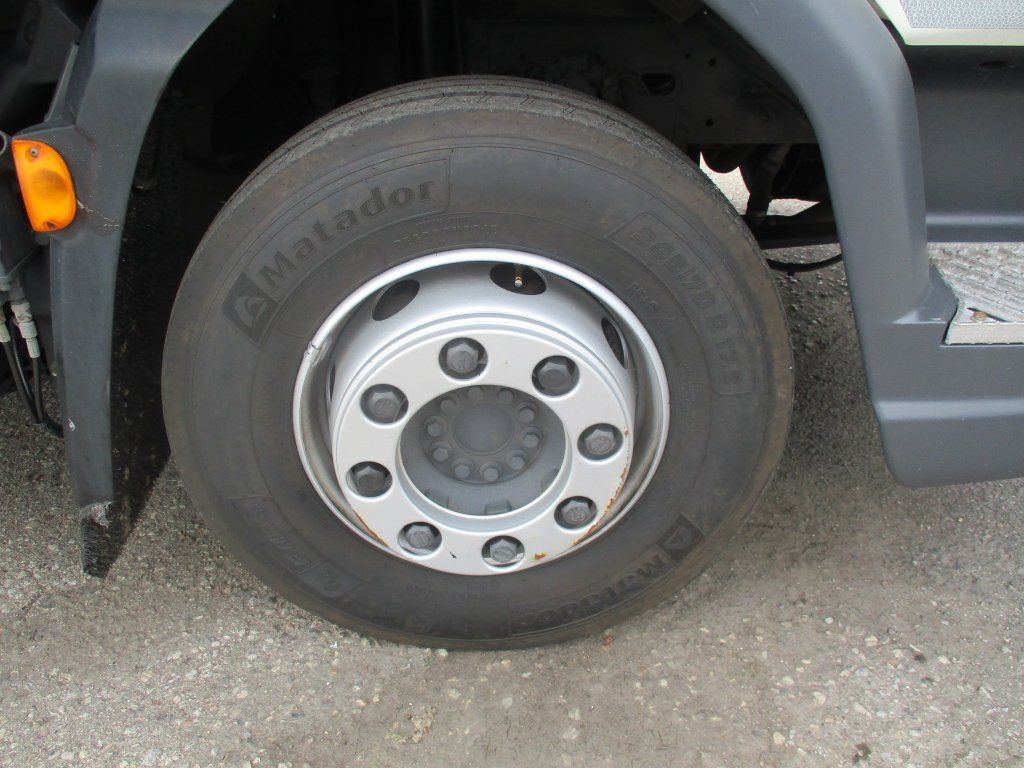 Koffer LKW DAF LF 230 Dhollandia 2T: das Bild 18