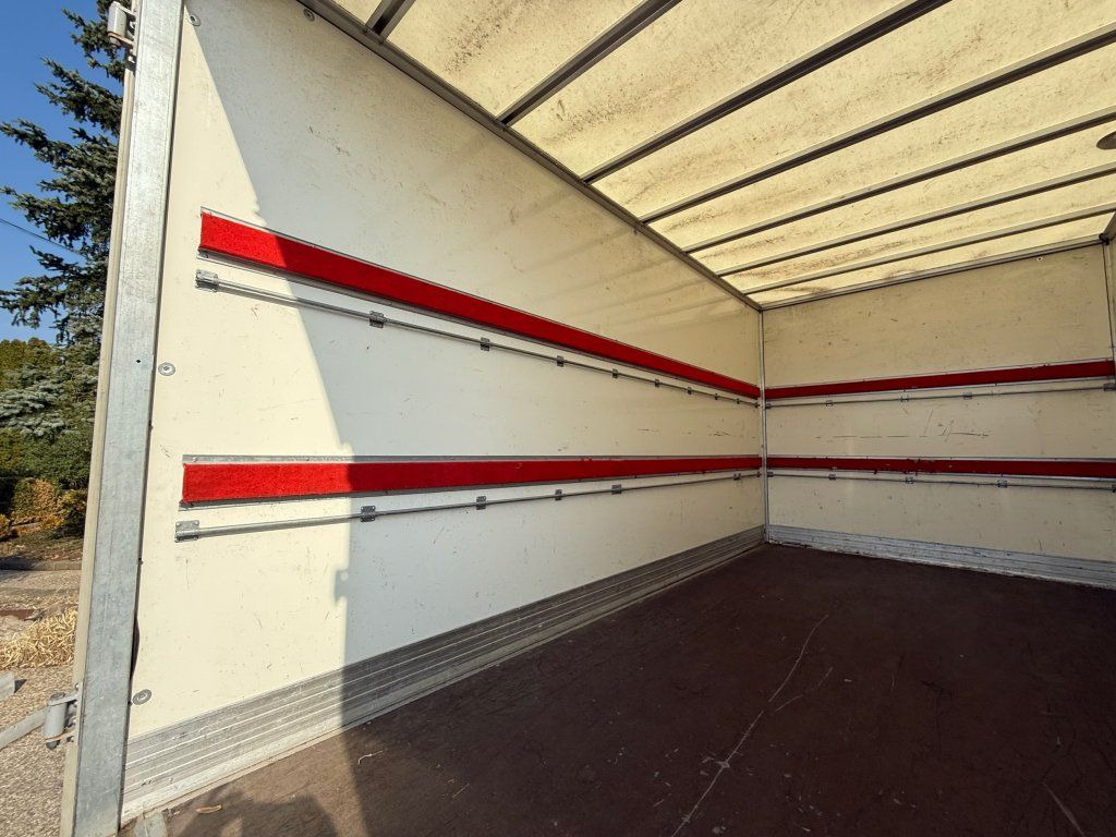 Koffer Transporter Iveco 35C16 Daily: das Bild 18