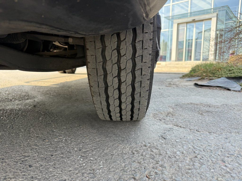 Koffer Transporter Iveco 35C16 Daily: das Bild 9