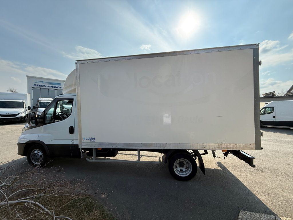 Koffer Transporter Iveco 35C16 Daily: das Bild 7