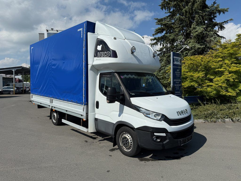 Iveco 35S18 Daily - Planen Transporter: das Bild 2 Iveco 35S18 Daily - Planen Transporter: das Bild 2