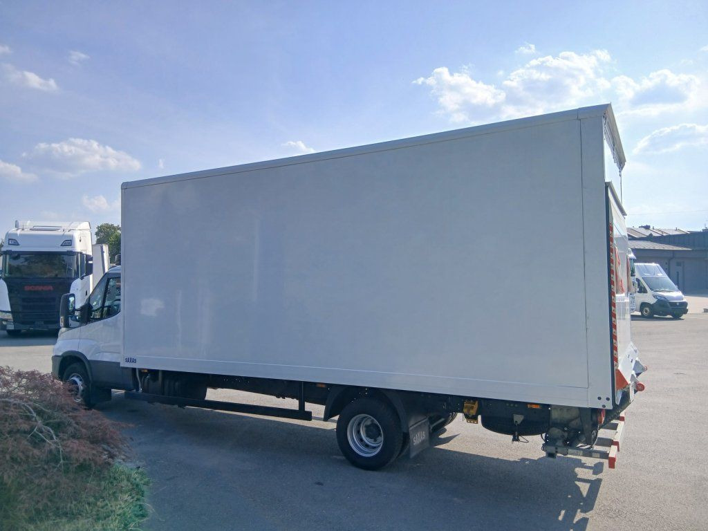 Iveco 72-210 (70C210) - Koffer Transporter: das Bild 5 Iveco 72-210 (70C210) - Koffer Transporter: das Bild 5