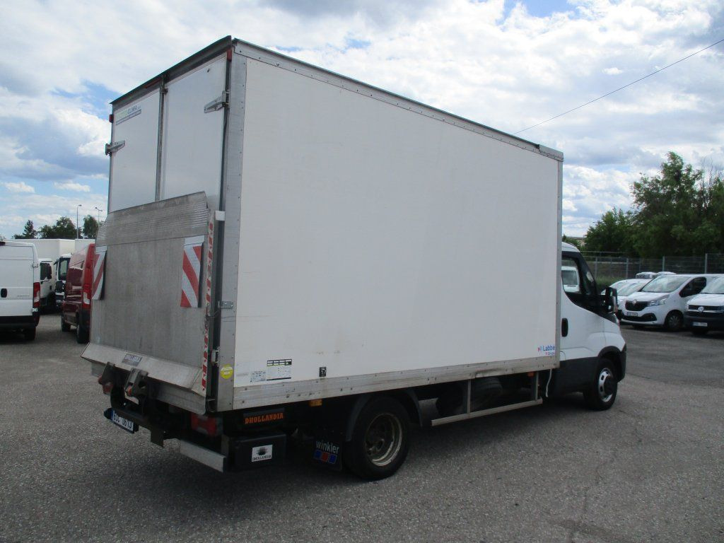 Iveco Daily 35C16 Dhollandia - Kühltransporter: das Bild 5 Iveco Daily 35C16 Dhollandia - Kühltransporter: das Bild 5