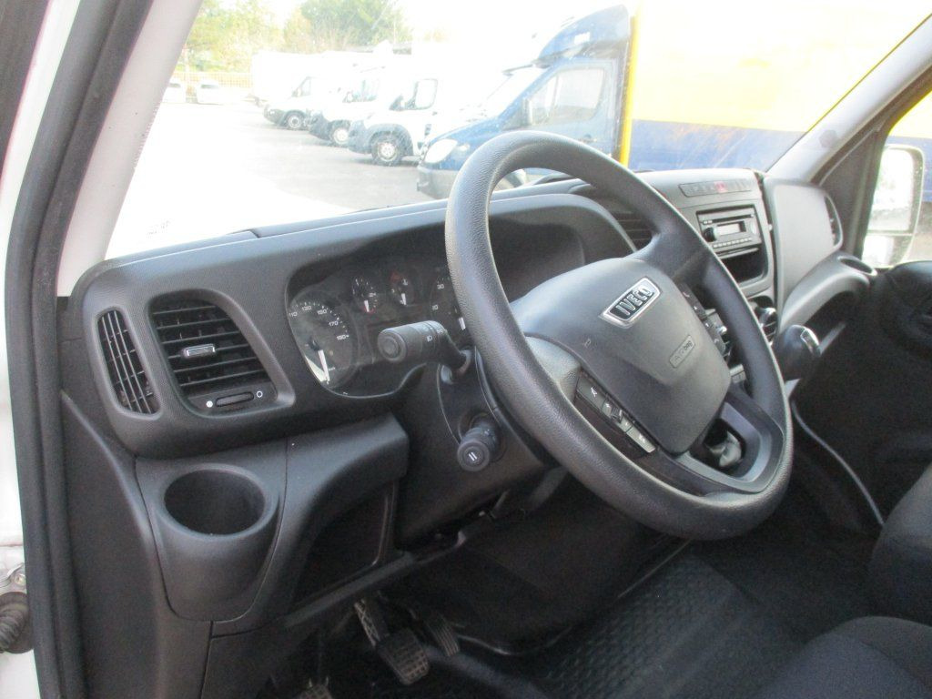 Iveco Daily 35C16 , Höhe 2,3m – Leasing Iveco Daily 35C16 , Höhe 2,3m: das Bild 12 Iveco Daily 35C16 , Höhe 2,3m – Leasing Iveco Daily 35C16 , Höhe 2,3m: das Bild 12