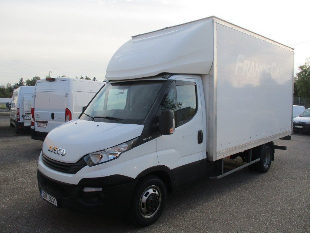 Iveco Daily 35C16 , Höhe 2,3m - Koffer Transporter: das Bild 1 Iveco Daily 35C16 , Höhe 2,3m - Koffer Transporter: das Bild 1