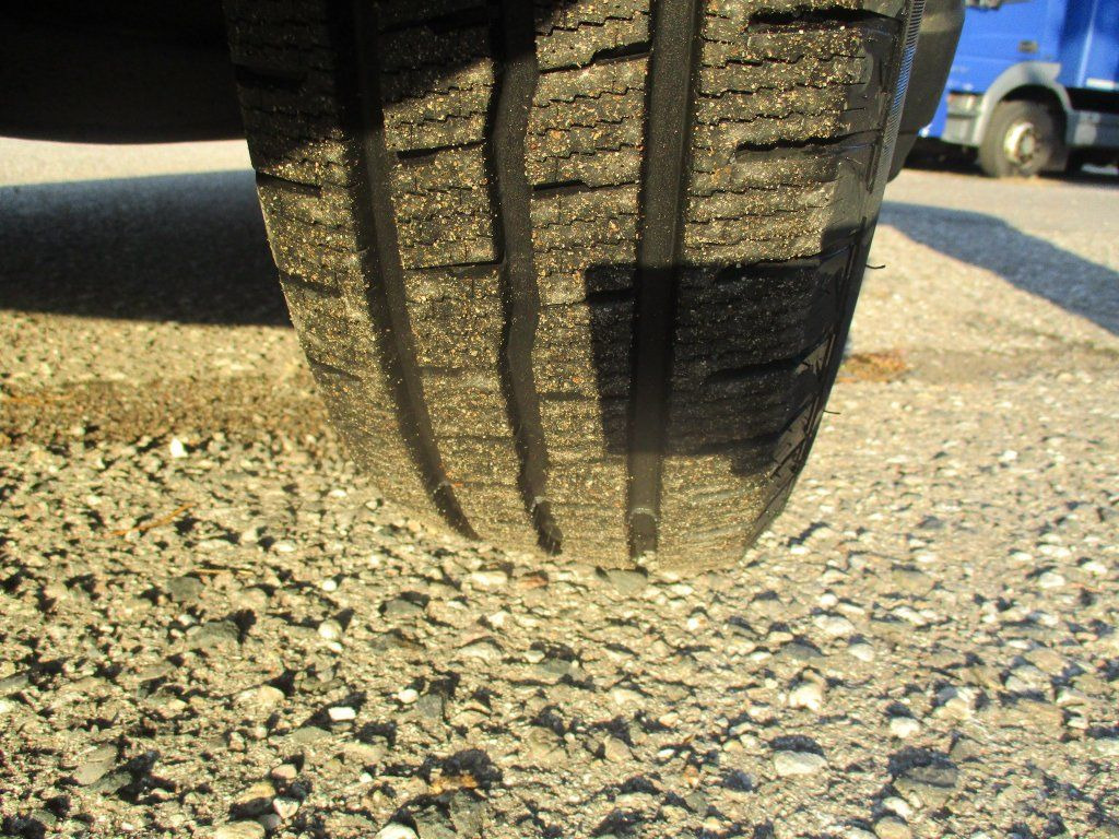 Iveco Daily 35C16 - Koffer Transporter: das Bild 4 Iveco Daily 35C16 - Koffer Transporter: das Bild 4