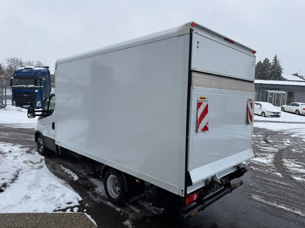 Iveco Daily 35C16 - Koffer Transporter: das Bild 4 Iveco Daily 35C16 - Koffer Transporter: das Bild 4