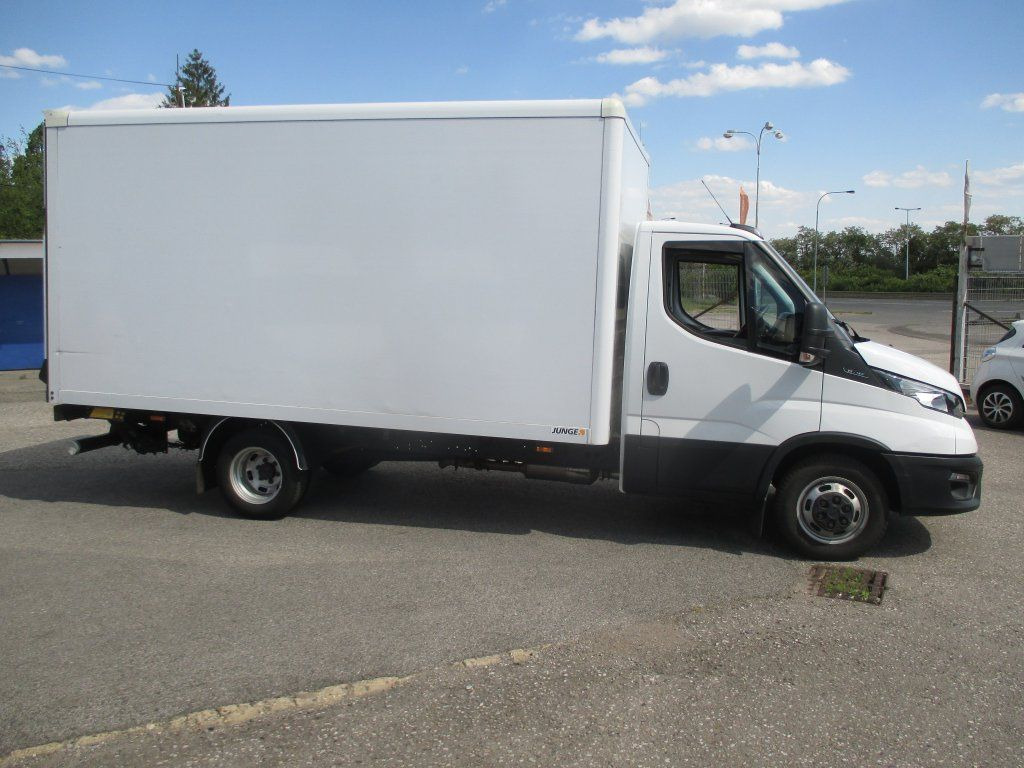 Iveco Daily 35C16 - Koffer Transporter: das Bild 4 Iveco Daily 35C16 - Koffer Transporter: das Bild 4
