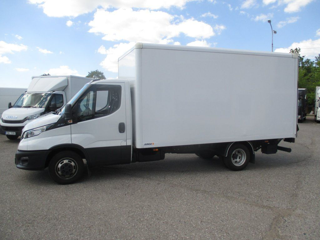 Iveco Daily 35C16 - Koffer Transporter: das Bild 5 Iveco Daily 35C16 - Koffer Transporter: das Bild 5