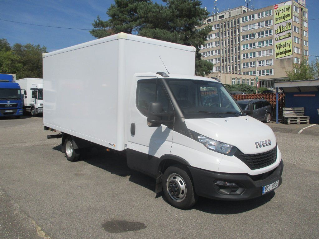 Iveco Daily 35C16 - Koffer Transporter: das Bild 3 Iveco Daily 35C16 - Koffer Transporter: das Bild 3