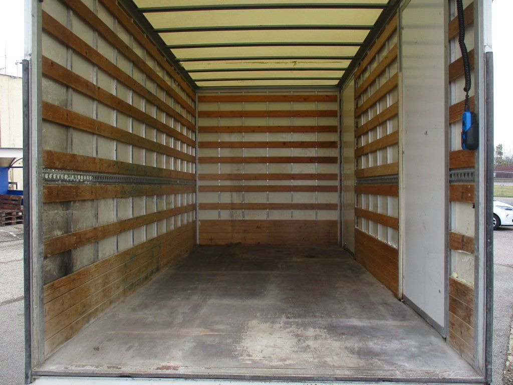 Koffer Transporter Iveco Daily 35C16: das Bild 8 Koffer Transporter Iveco Daily 35C16: das Bild 8