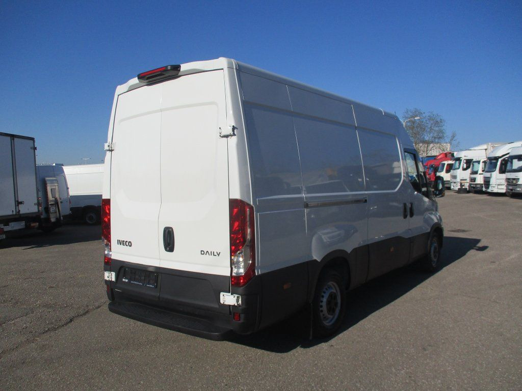 Iveco Daily 35S16 - Kastenwagen: das Bild 5 Iveco Daily 35S16 - Kastenwagen: das Bild 5