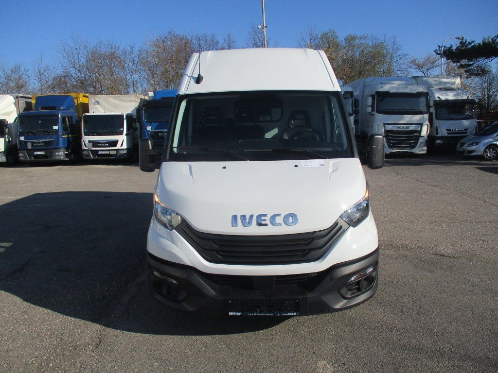 Iveco Daily 35S16 - Kastenwagen: das Bild 2 Iveco Daily 35S16 - Kastenwagen: das Bild 2