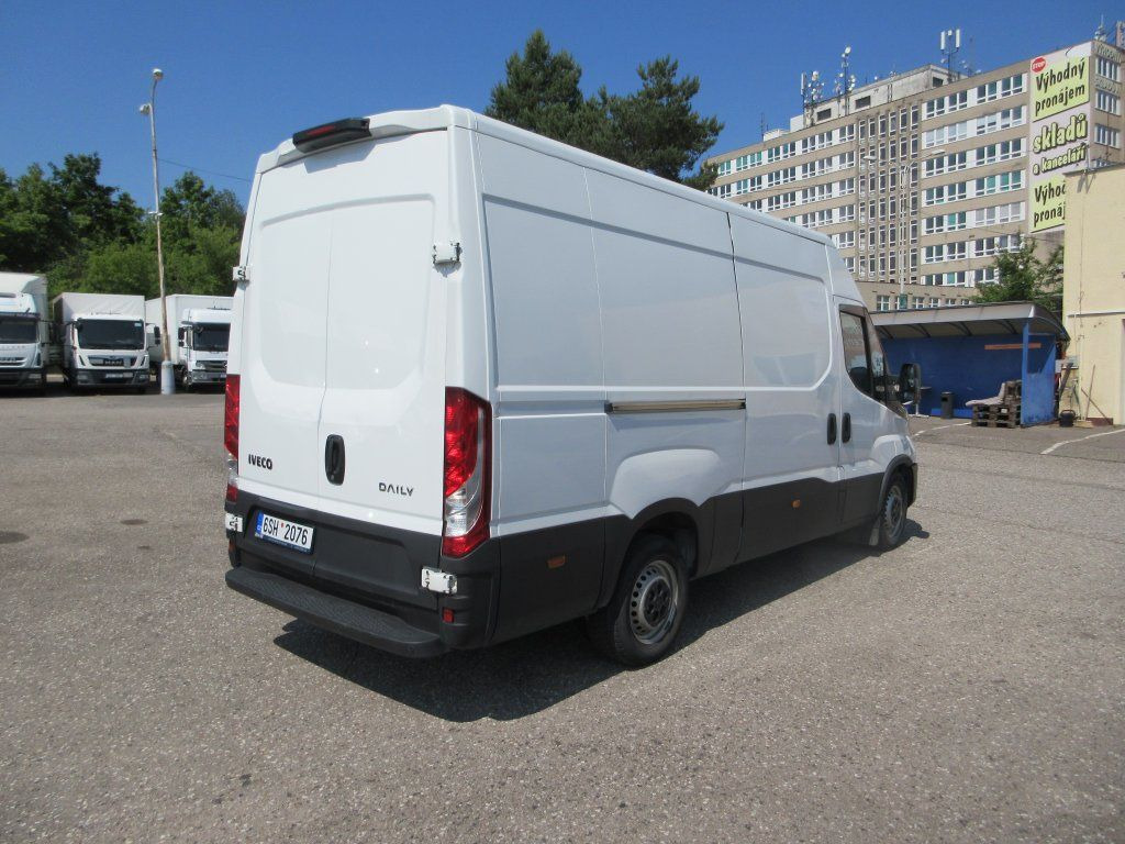 Iveco Daily 35S16 - Kastenwagen: das Bild 3 Iveco Daily 35S16 - Kastenwagen: das Bild 3
