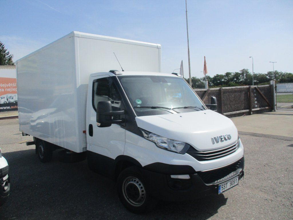 Iveco Daily 35S16 - Koffer Transporter: das Bild 2 Iveco Daily 35S16 - Koffer Transporter: das Bild 2