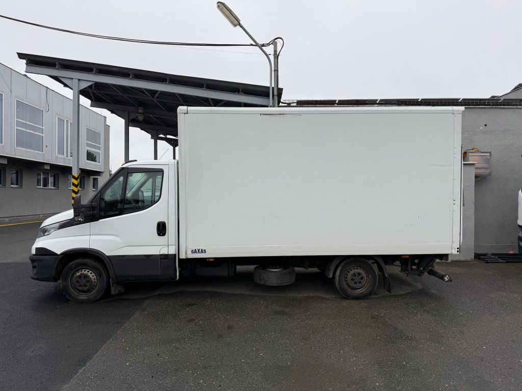 Iveco Daily 35S16 mit LBW ENGINE DEFECT - Koffer Transporter: das Bild 5 Iveco Daily 35S16 mit LBW ENGINE DEFECT - Koffer Transporter: das Bild 5