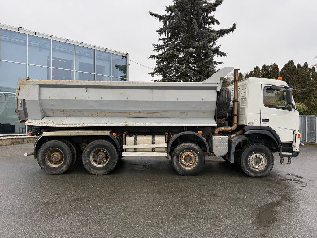 Iveco FM440 8x6 - Kipper: das Bild 4 Iveco FM440 8x6 - Kipper: das Bild 4