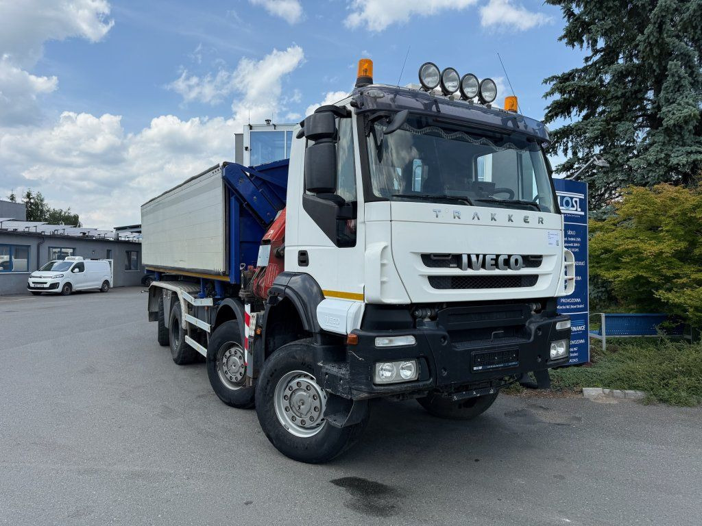 Iveco Trakker AD410 T45 8x8 + HMF 1643 Z2 - Kipper: das Bild 2 Iveco Trakker AD410 T45 8x8 + HMF 1643 Z2 - Kipper: das Bild 2