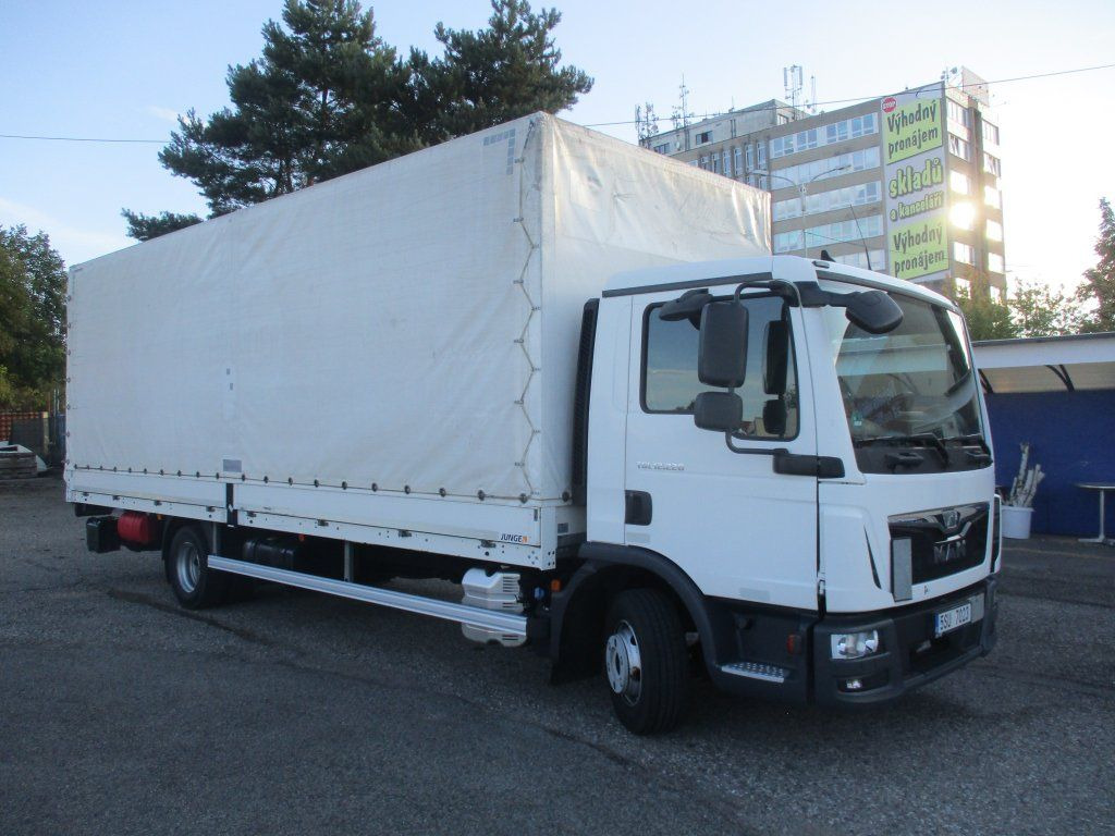MAN TGL 12.220 - Plane LKW: das Bild 2 MAN TGL 12.220 - Plane LKW: das Bild 2