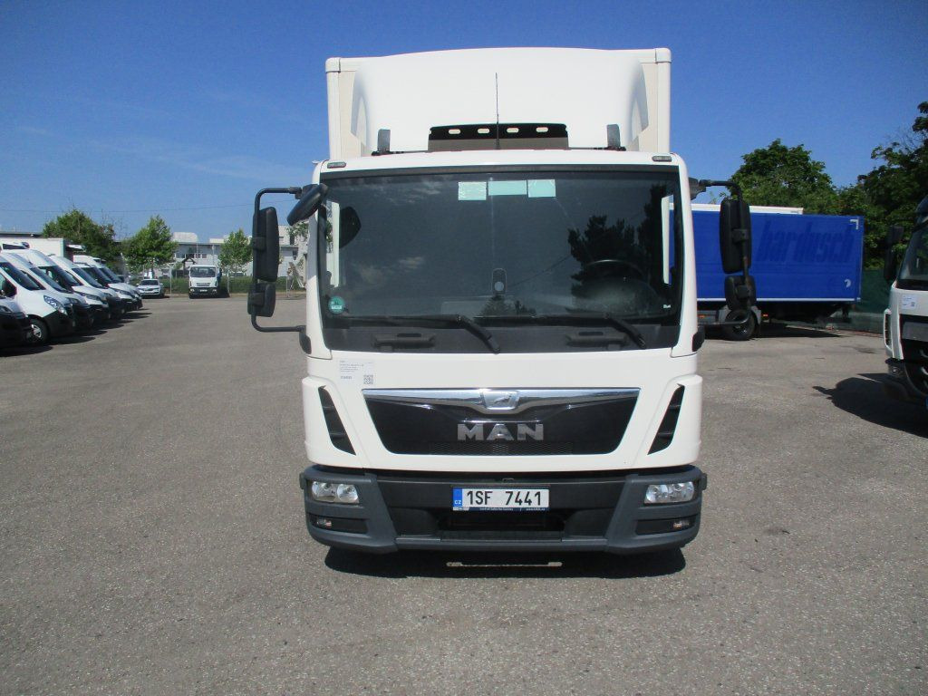 MAN TGL 7.180 - Koffer Transporter: das Bild 2 MAN TGL 7.180 - Koffer Transporter: das Bild 2