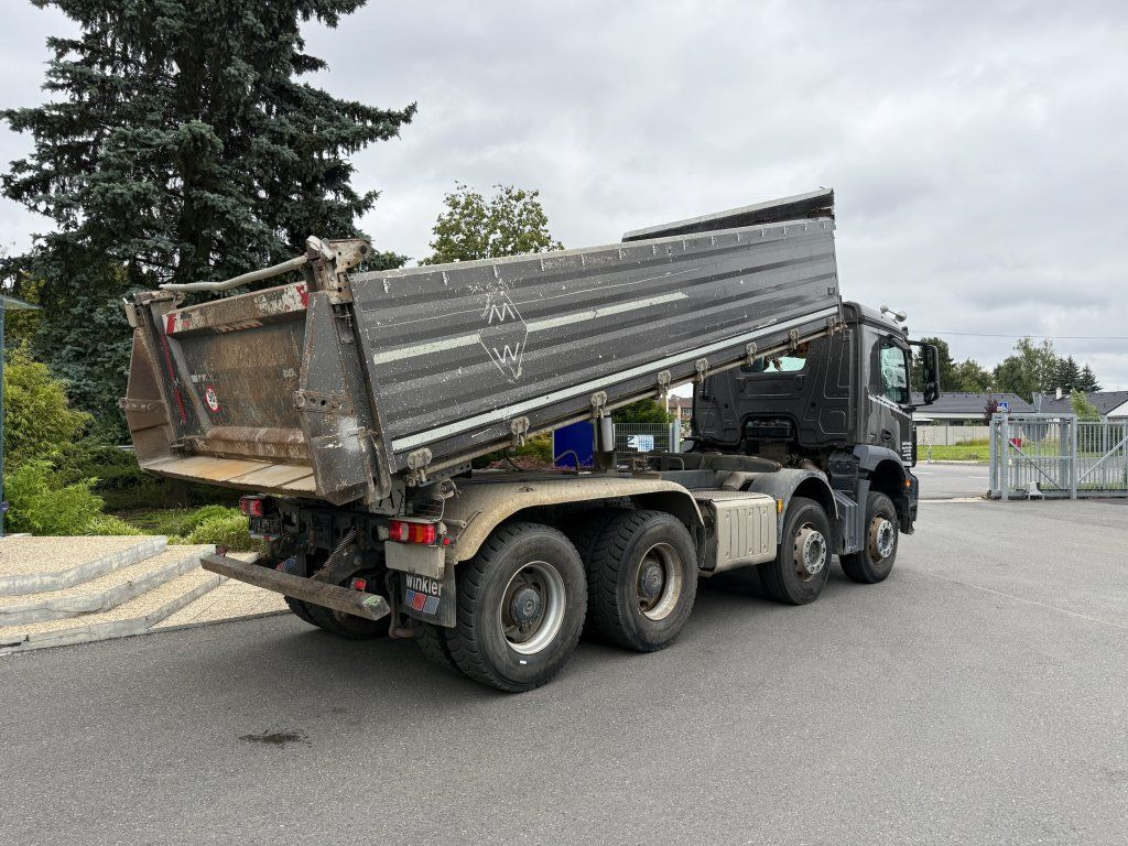 Mercedes-Benz 3243 Arocs 8x4 S3 Euro 6 - Kipper: das Bild 3 Mercedes-Benz 3243 Arocs 8x4 S3 Euro 6 - Kipper: das Bild 3