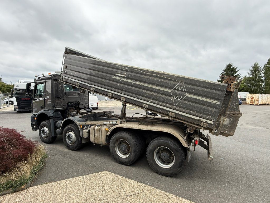 Mercedes-Benz 3243 Arocs 8x4 S3 Euro 6 - Kipper: das Bild 4 Mercedes-Benz 3243 Arocs 8x4 S3 Euro 6 - Kipper: das Bild 4