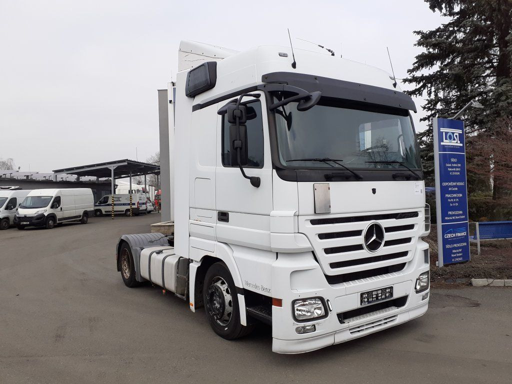Mercedes-Benz 1844 Actros MEGA/Lowdeck EURO 5 - Sattelzugmaschine: das Bild 4 Mercedes-Benz 1844 Actros MEGA/Lowdeck EURO 5 - Sattelzugmaschine: das Bild 4