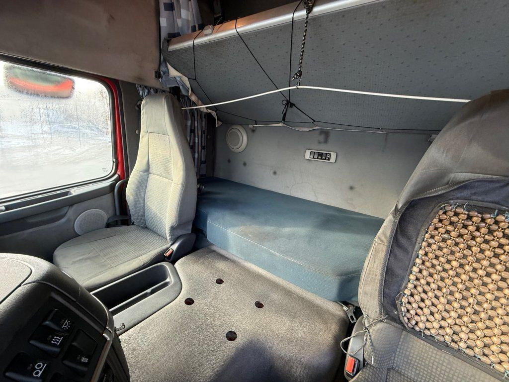 Sattelzugmaschine Volvo FM12.460 6x2 EURO 3: das Bild 15 Sattelzugmaschine Volvo FM12.460 6x2 EURO 3: das Bild 15