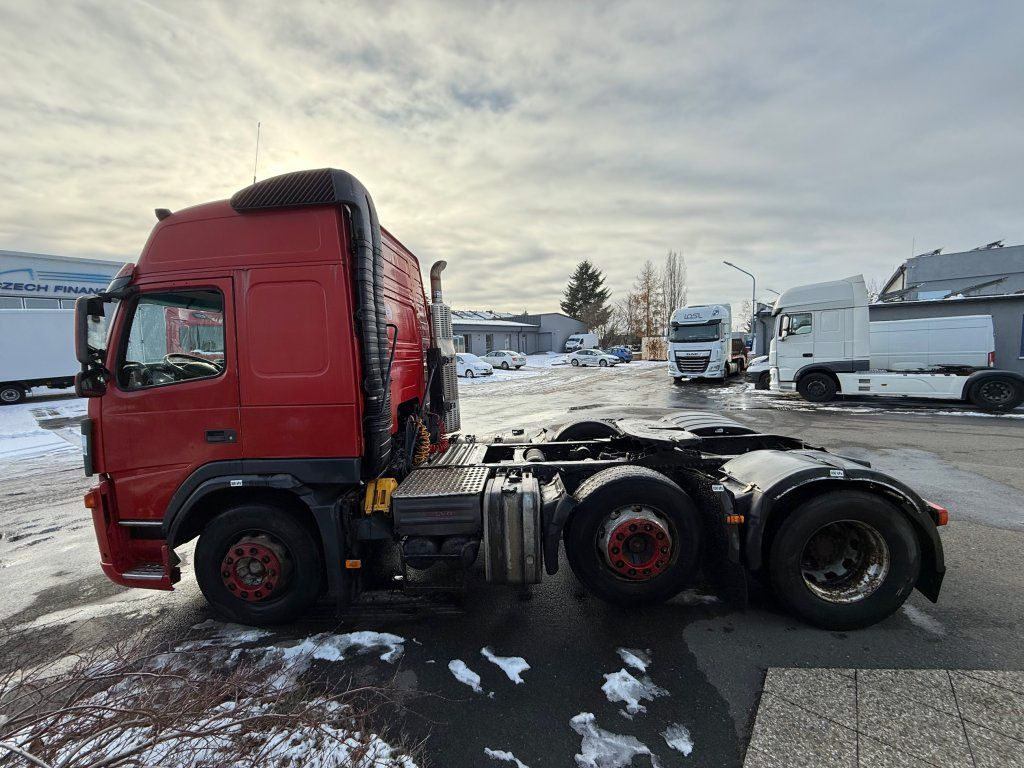 Sattelzugmaschine Volvo FM12.460 6x2 EURO 3: das Bild 6 Sattelzugmaschine Volvo FM12.460 6x2 EURO 3: das Bild 6