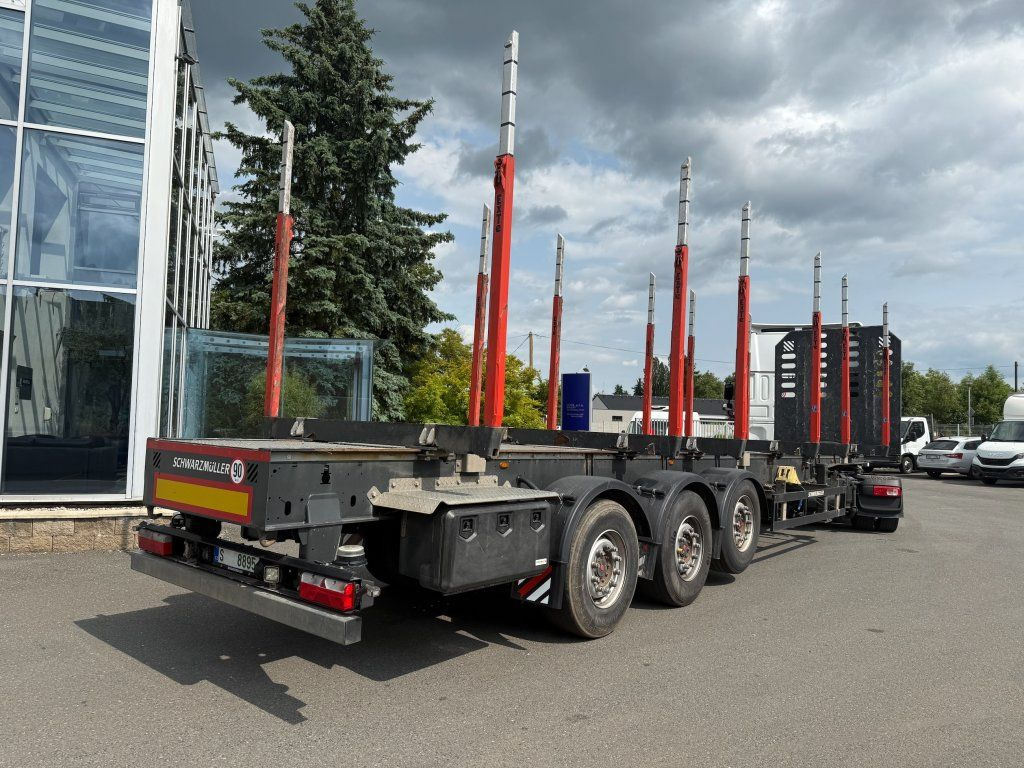 Schwarzmüller RSA - Holzauflieger: das Bild 4 Schwarzmüller RSA - Holzauflieger: das Bild 4