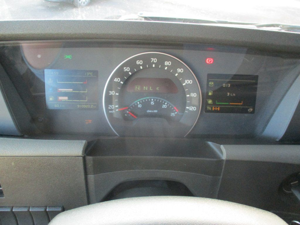 Plane LKW Volvo FH500 6x2 Euro 6 + Schmitz: das Bild 11