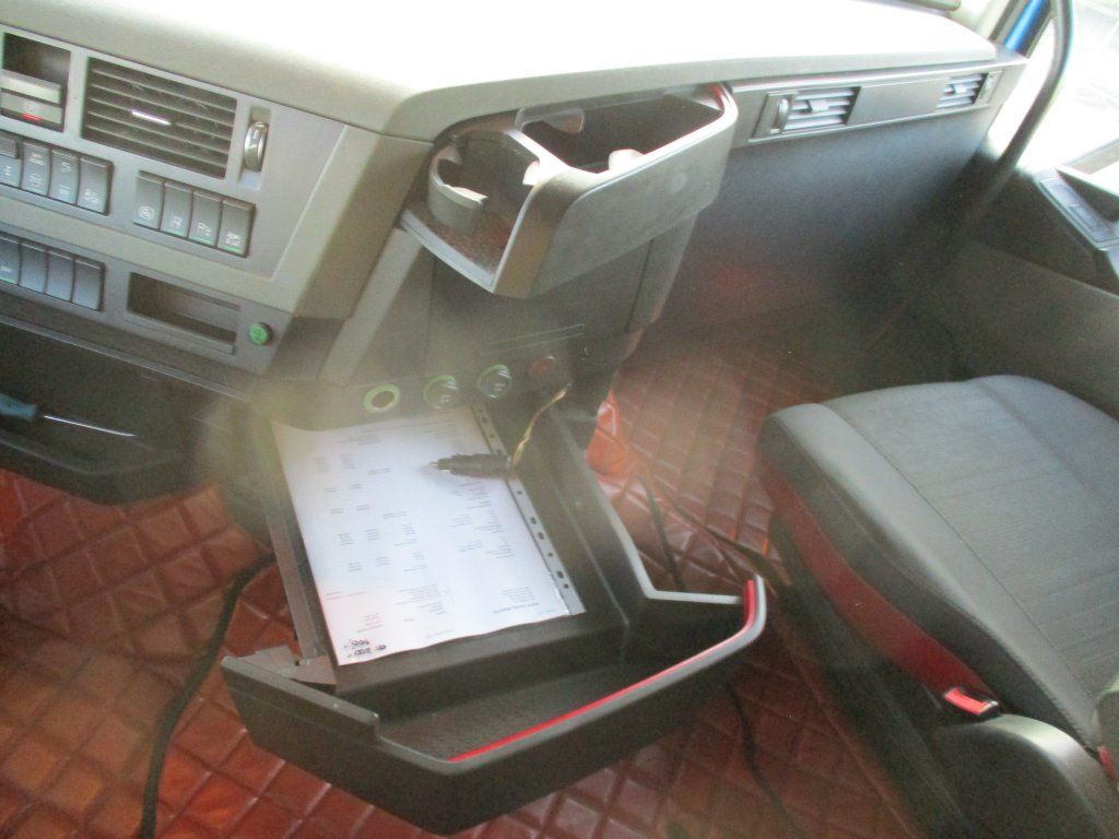 Plane LKW Volvo FH500 6x2 Euro 6 + Schmitz: das Bild 20