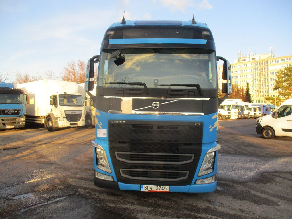 Volvo FH500 6x2 Euro 6 + Schmitz - Plane LKW: das Bild 2 Volvo FH500 6x2 Euro 6 + Schmitz - Plane LKW: das Bild 2