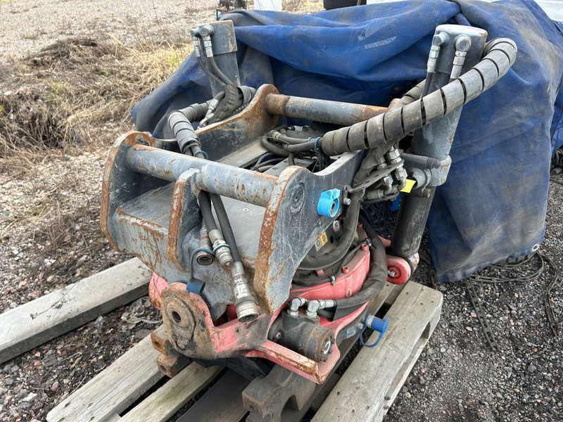 ROTOTILT R8 S70 - Anbauteil für Baumaschine: das Bild 4 ROTOTILT R8 S70 - Anbauteil für Baumaschine: das Bild 4