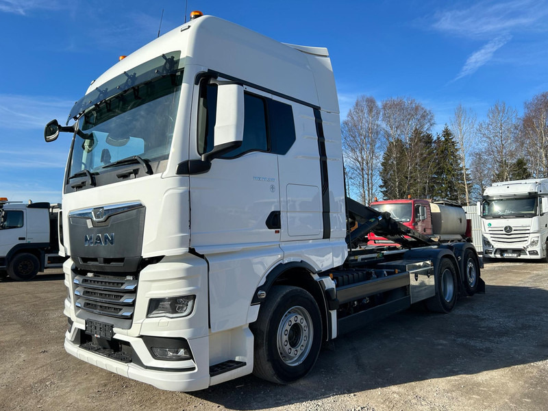 MAN TGX 26.510 / TULOSSA - Abrollkipper: das Bild 1 MAN TGX 26.510 / TULOSSA - Abrollkipper: das Bild 1