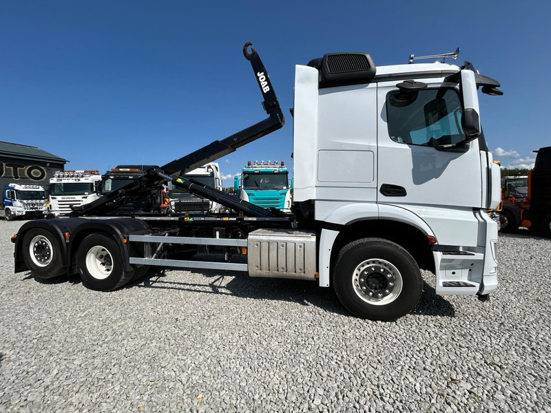 Mercedes-Benz AROCS + JOAB 20t | VARATTU - Abrollkipper: das Bild 4 Mercedes-Benz AROCS + JOAB 20t | VARATTU - Abrollkipper: das Bild 4