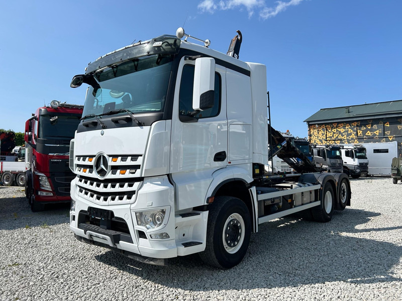 Mercedes-Benz AROCS + JOAB 20t | VARATTU - Abrollkipper: das Bild 1 Mercedes-Benz AROCS + JOAB 20t | VARATTU - Abrollkipper: das Bild 1