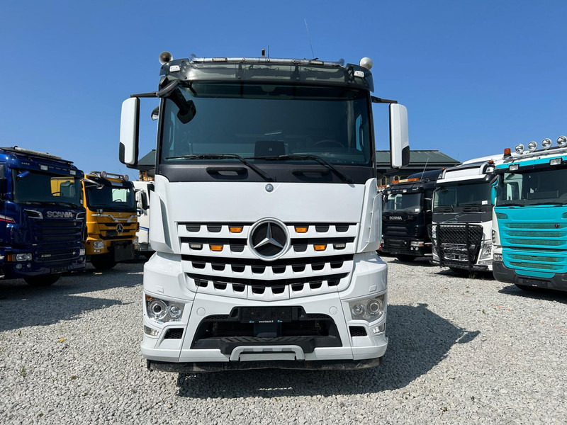 Mercedes-Benz AROCS + JOAB 20t | VARATTU - Abrollkipper: das Bild 2 Mercedes-Benz AROCS + JOAB 20t | VARATTU - Abrollkipper: das Bild 2