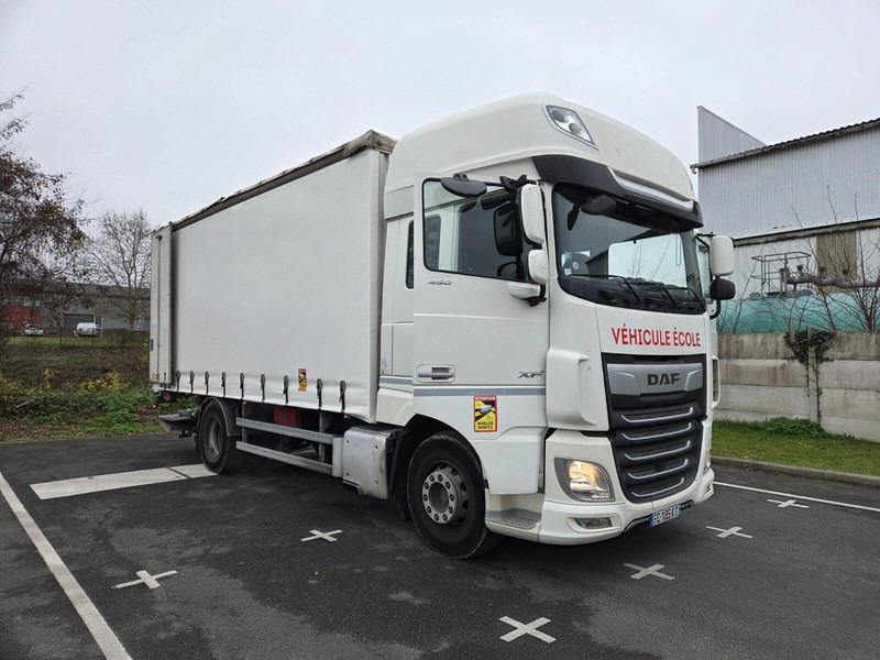 DAF XF 450 - auto-école - Plane LKW: das Bild 2 DAF XF 450 - auto-école - Plane LKW: das Bild 2