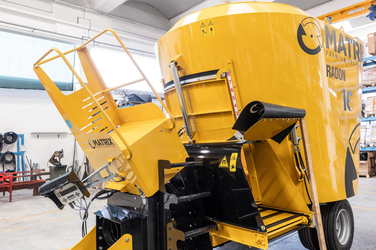 ITALMIX radon-jumbo-cube - Futtermischwagen: das Bild 3 ITALMIX radon-jumbo-cube - Futtermischwagen: das Bild 3