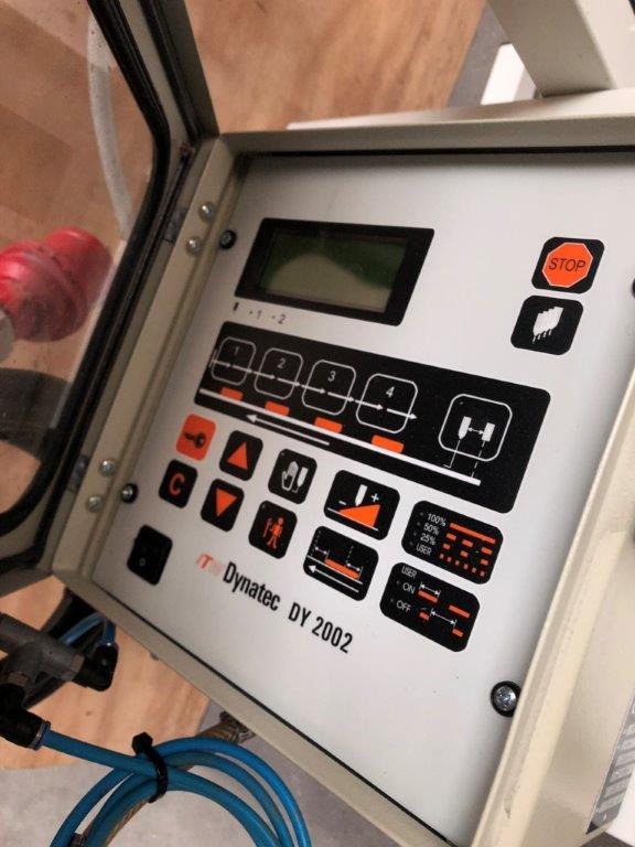 Druckmaschine Dynatec Quattro Challenger glue melter with two application nozzles Dy 2002 control unit for 8 channels: das Bild 13 Druckmaschine Dynatec Quattro Challenger glue melter with two application nozzles Dy 2002 control unit for 8 channels: das Bild 13